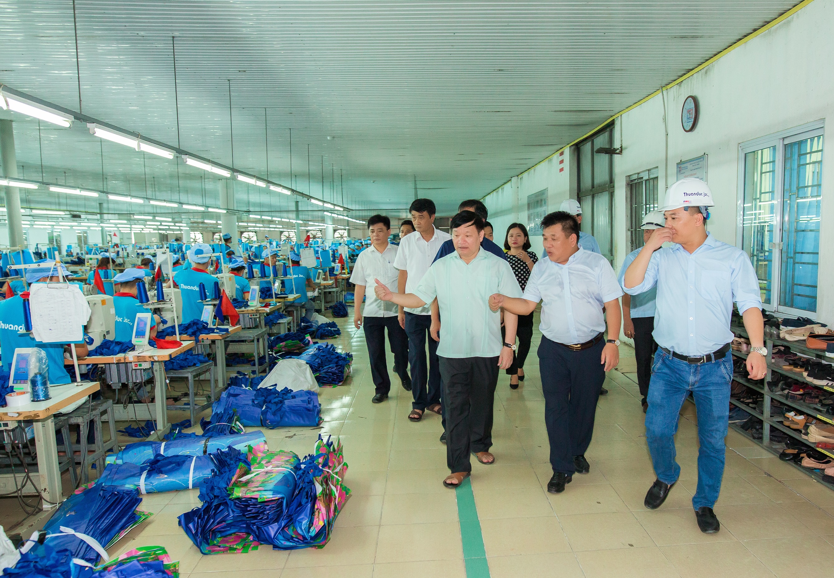 Chủ tịch UBND tỉnh Hưng Yên về thăm và động viên CBCNV Thuận Đức