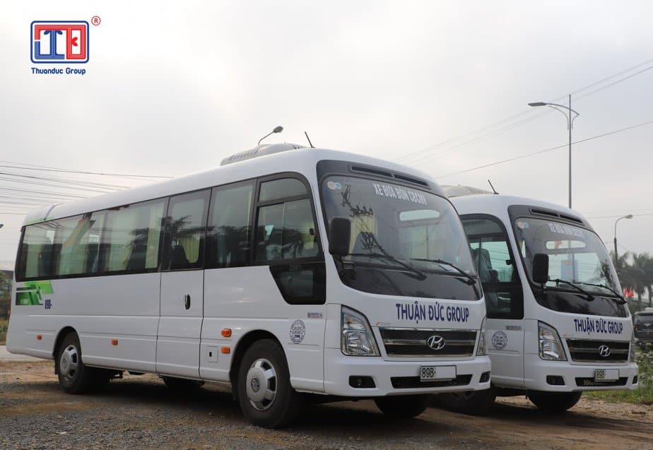 Thuan Duc Group operates vehicles to transport employees to work 16