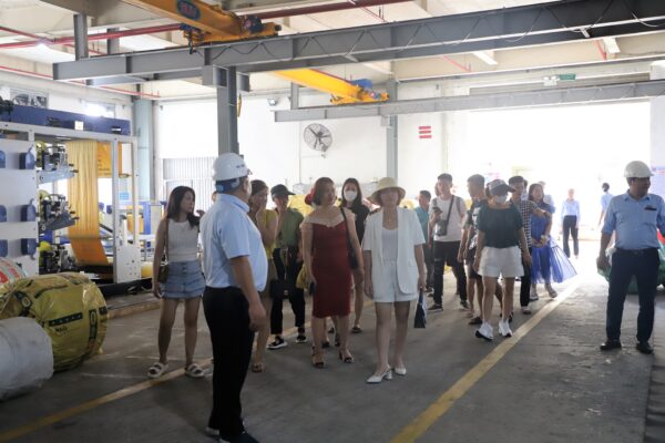 Thuận Đức đón tiếp đoàn đối tác, khách hàng vải PP không dệt tham quan các nhà máy tại Hưng Yên 8