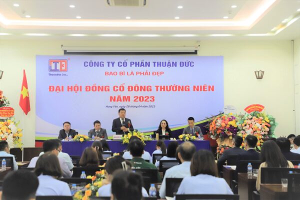 Chủ Tịch HĐQT Thuận Đức phát biểu tại Đại hội