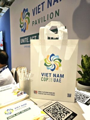 Sản phẩm túi vải Thuận Đức trưng bày tại sự kiện Pavilion Việt Nam