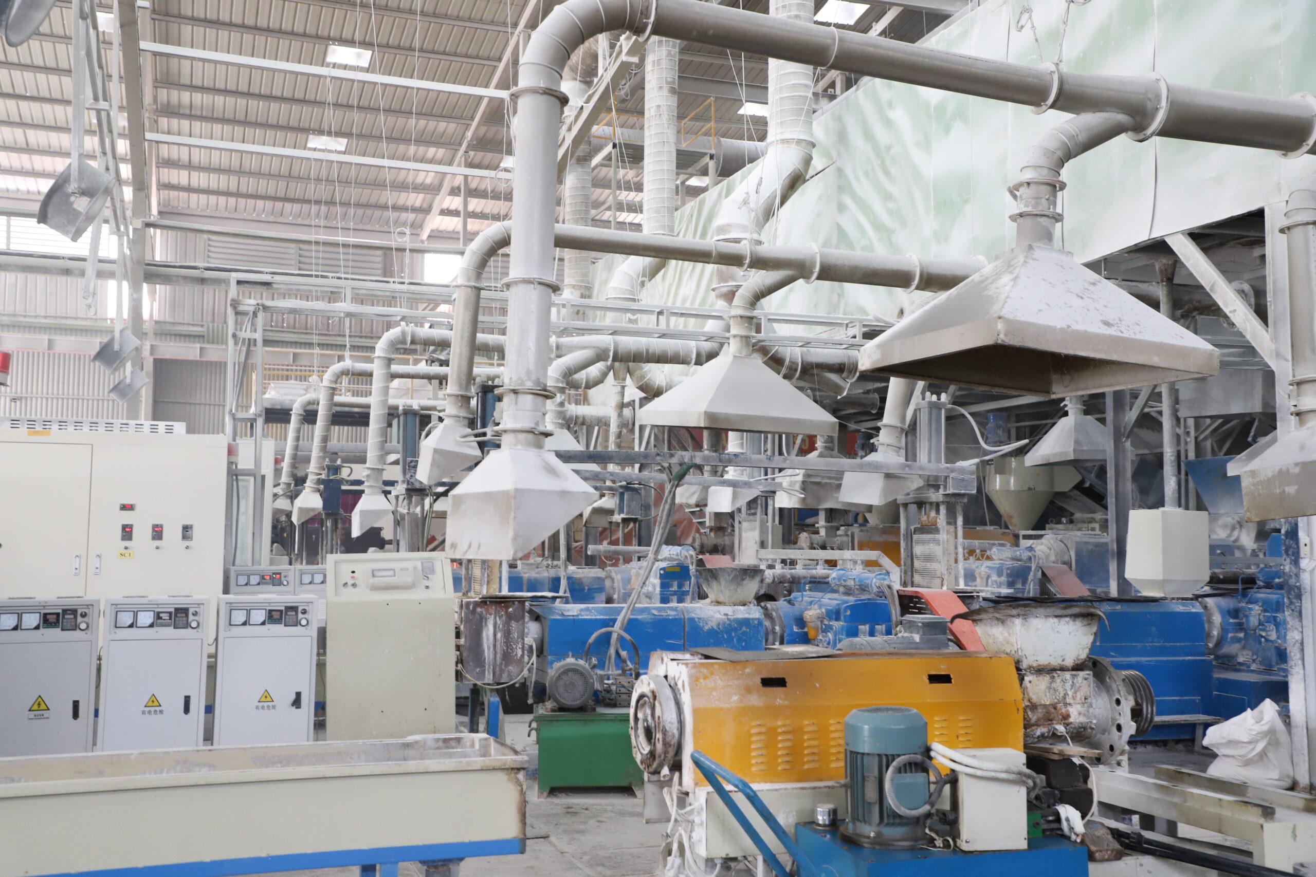 Thị trường bao bì nhựa PP 6 tháng đầu năm 2026: Biến động giá dầu, sức ép chi phí và làn sóng chuyển đổi xanh 8 Nhà máy tái chế bao bì Thuận Đức